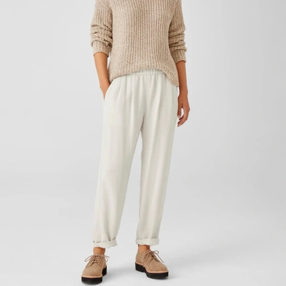 New Eileen Fisher Soft Twill Pleated Tapered Pant - Picture 10 of 10